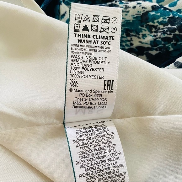 Marks and Spencer reptile snake print pleated skirt green black size 14 long - Picture 6 of 7